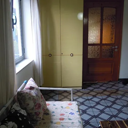Kwatera prywatna Angie's Shared Tam Tirana