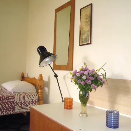 Kwatera prywatna Angie's Shared Tam Tirana