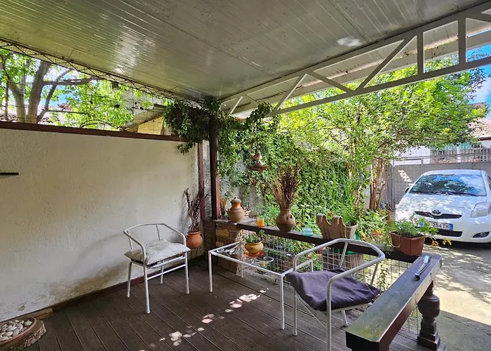 Angie's Shared Tam Δωμάτια σε οικογενειακή κατοικία Τίρανα