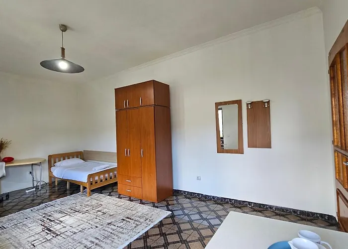 Δωμάτια σε οικογενειακή κατοικία Angie's Shared Tam *