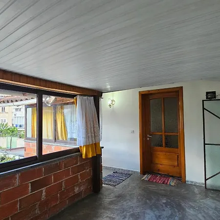 Angie's Shared Tam * 티라나