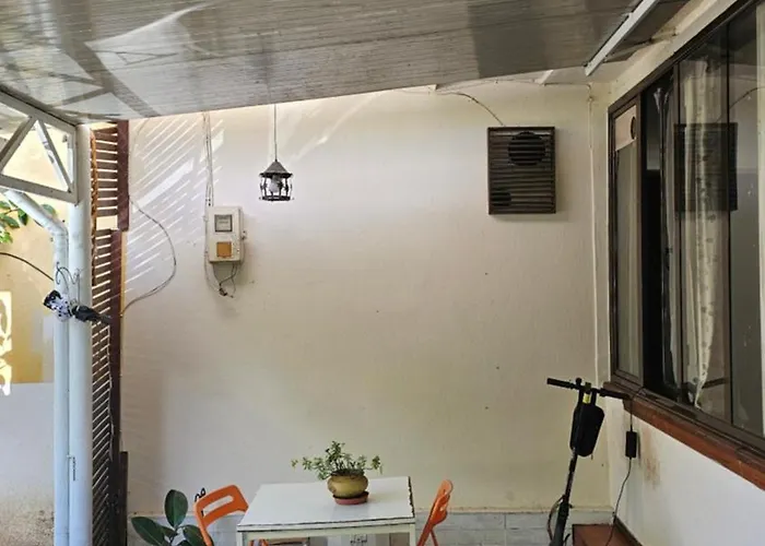 Angie's Shared Tam Privatunterkunft Tirana